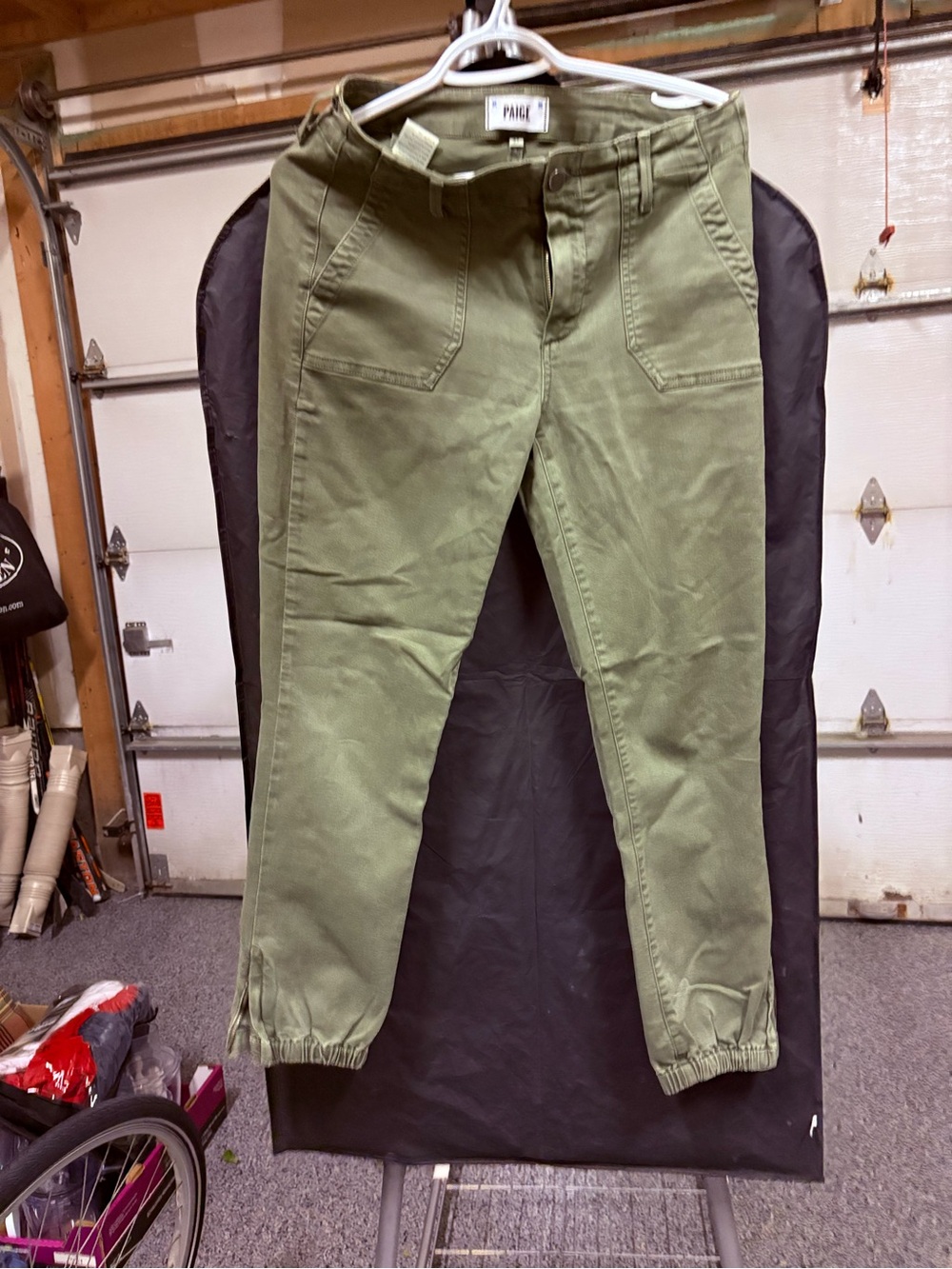 PAIGE woman’s Olive Cargo Jogger Pants